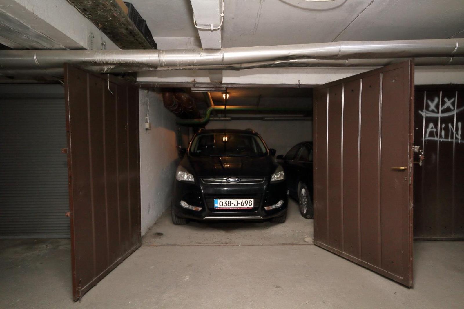 Franca A2-Parking Garage Lejlighed SJJ Eksteriør billede